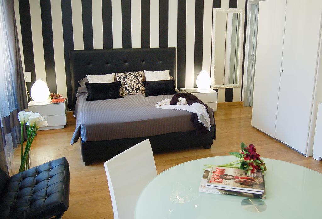 Residenza Al Saraceno Lejlighedshotel Rom Værelse billede